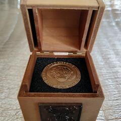 ワンピース メダル&宝箱 TREASURE BOX 最初期劇場版限定販売品 ONE PIECE ルフィ コイン

の画像