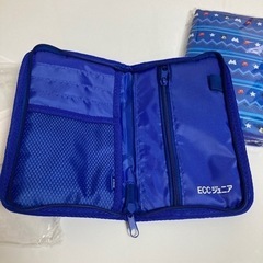 新品ミッキーマルチケース2点セットの画像