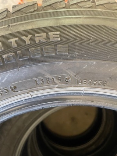 ダンロップ  スタッドレス　SJ8  4本セット　225/65-17