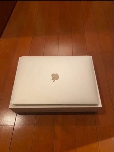Apple M1チップ搭載13インチMacBook Air シルバー
