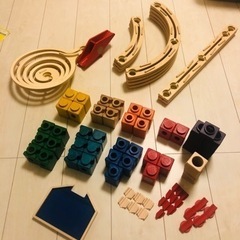 【再々々値下げ】クアドリラ Quadrilla ツイスト&レールセット おもちゃ ビー玉転がし 北欧 プレゼント お年玉 ボーネルンド ピタゴラスイッチの画像