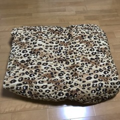 決まりました！無料 ダブルサイズ 羽毛掛け布団 フェザー100%の画像