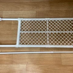 【決まりました】ニトリ　突っ張り棒　ワイド　棚付き