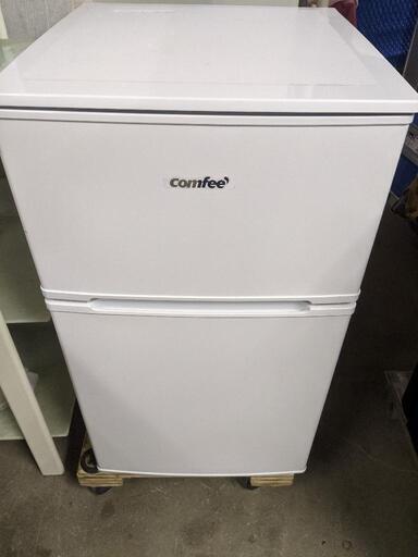 \nCOMFEE\n2ドア冷蔵庫　型番 PCT90WH/E\n2021年モデル\nカラー ホワイト\n