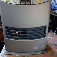 4【動作良品】トヨトミ 石油ファンヒーター 【～12畳】