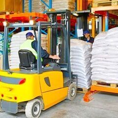 フォークリフトでの運搬作業、軽作業／KUS221104-4