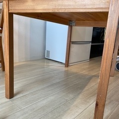 IKEA ダイニングテーブルの画像
