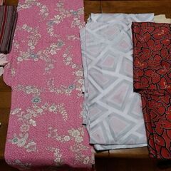婦人用と子供用の着物・付属品、4-50点ほど