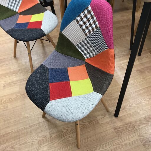 ★ジモティ割あり★ 不二貿易  イームズ パッチワークシェルチェア マルチカラー H82×W51×D46 クリーニング済み KJ1032