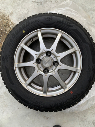 YOKOHAMAタイヤ　iceGUARD 175/65R14  19年製　4本セットホイル付き