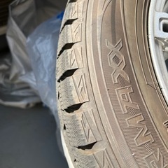 スタッドレスタイヤ4本　ホイール付　185/65R15の画像