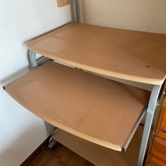 パソコン用デスクの画像