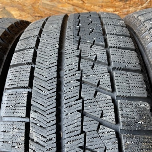極上タイヤ　BRIDGESTONE ブリヂストン　ブリジストン　VRX 205/50R16 スタッドレス タイヤ　2016年製　16イ