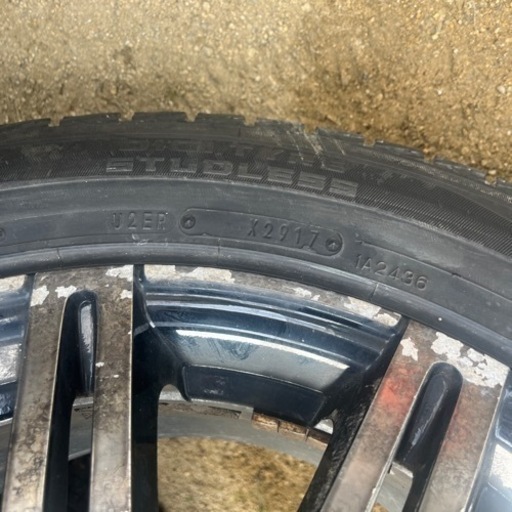 【ご成約ありがとうございました(*˘︶˘*).｡.:*♡⠀】215/60R17 アルミホイールセット！