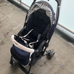 ベビーカー　コンビ　combi 4キャス