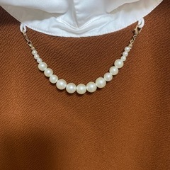 値引き！美品　襟付き　長袖　アクセサリー付きの画像