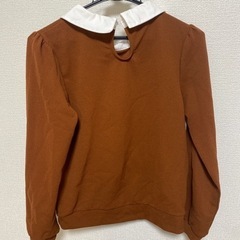 値引き！美品　襟付き　長袖　アクセサリー付きの画像