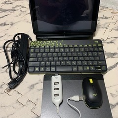 富士通　タブレットPC arrowsTAB