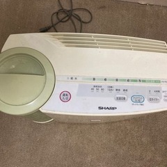 加湿器２台セット　SHARP HV-R50CX-G   SANYO CFK-VW50B の画像