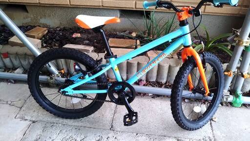ヨツバサイクル　18インチ：ラムネブルー サイズアウト。