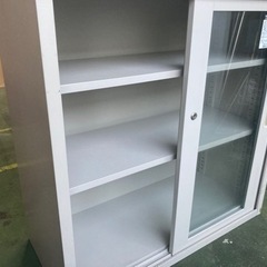 ● 保管庫、書庫、ガラス引き戸の画像