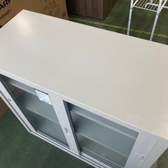 ● 保管庫、書庫、ガラス引き戸の画像