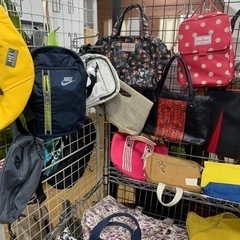 🔴神戸一安い🔴古着、バック、シューズ、衣類が全品ワンコイン！の画像