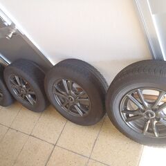 185/70 R14 スタッドレスとアルミホイール４本セット