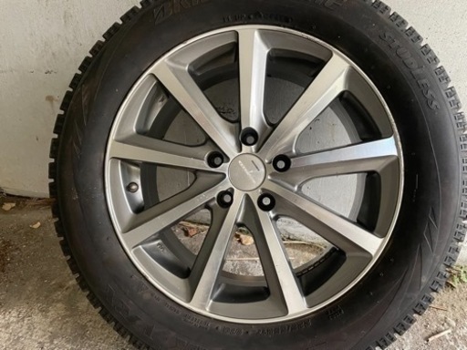225/55R17 冬タイヤ38000円で買ったんですが付けれないので売ります。