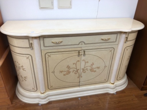 サイドボード　saltarelli 32,780円