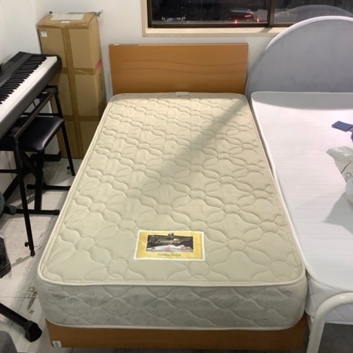 シングルベッド　縦80×横100×奥200