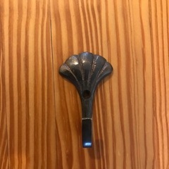 【真鍮製フック３個セット】ヨーロッパアンティーク調 シェルフックの画像