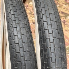 値下げ！　ビンテージ schwinn 純正タイヤ ビーチクルーザー タイヤ シュゥイン シュイン クラシック26x2.125 ホワイトリボン ホワイトウォールの画像