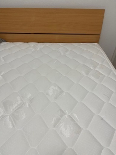 (新品)ダブルベッド　マットレス付き