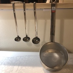 レードルとザル