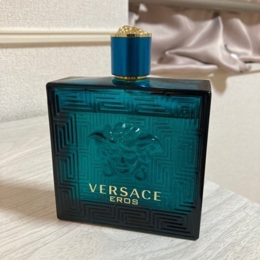 さらに値下げ！versace eros 200 mL ほぼ新品