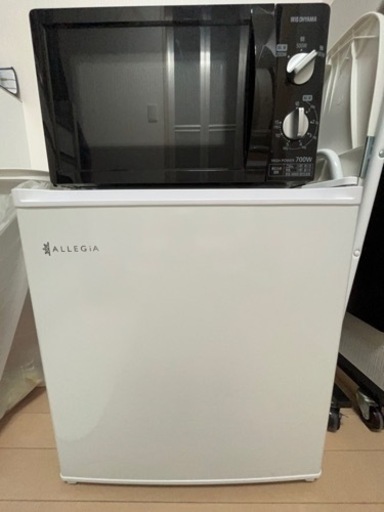 アレジア 冷蔵庫 小型 一人暮らし 家庭用 46L ＋アイリスオーヤマ 電子レンジ 17L ターンテーブル 単機能 出力3段階 【東日本/50Hz】 ブラック PMB-T176-5