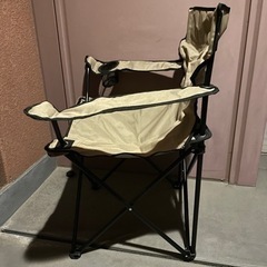 アウトドアチェア ラウンジチェア ドリンクホルダー付きの画像