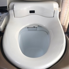 家具調トイレ座楽シャワポットひじかけ昇降＋ファビナーストイレ用泡フォーム2本つきの画像