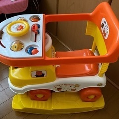 ミッフィー　足けり乗用玩具