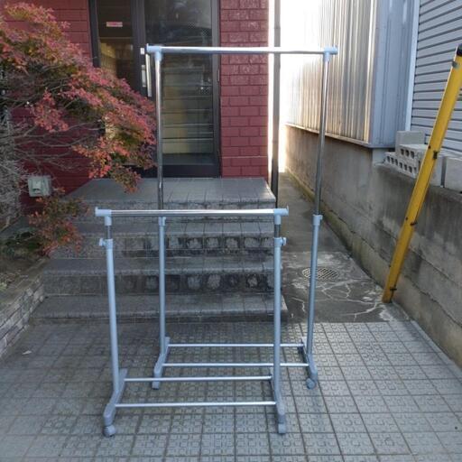 中古ハンガー2台　高さ自由に調節可能　車輪付