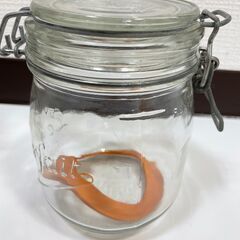 【7739‐1】未使用 ガラス製 保存容器 4点セット まとめ売り 密封ビン 密封瓶 ダブルキャップジャー 密閉容器の画像