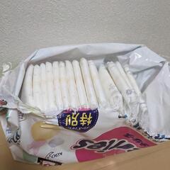 おむつ２パック　新品未開封の画像