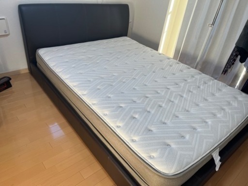 価格改定【良品】ダブルベッド/マットレス付き/革フレーム/ニトリ