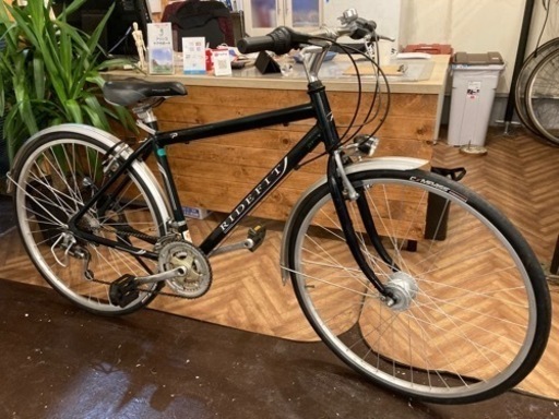 【前後タイヤ・後輪チューブ新品！】LEDオートライト　18段変速　700×28c クロスバイク　ディープグリーン