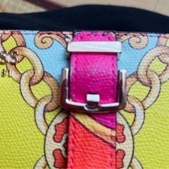 ★GUESS EST1981★チェーン柄 長財布の画像