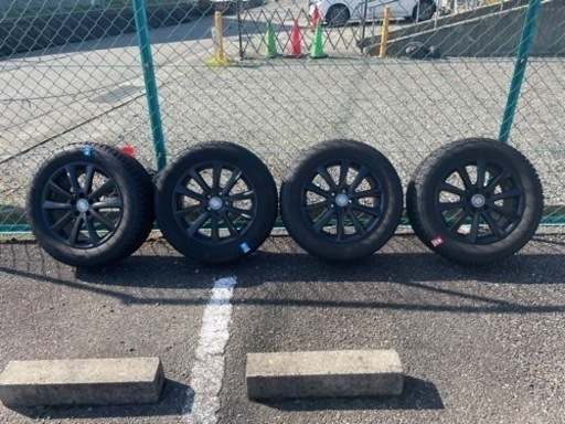 チームスパルコ　ヴァローザ　17インチ　スタッドレス