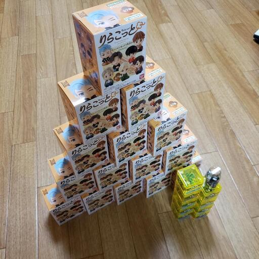 りらこっと15個+ミニオンズの消しゴム9個+クロスケ消しゴム1個
