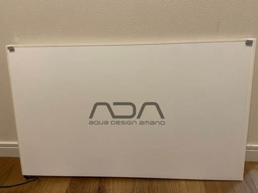ADA バックスクリーン