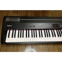 【値下げしました！】電子ピアノ Roland FP-7【新品ペダル付き】の画像